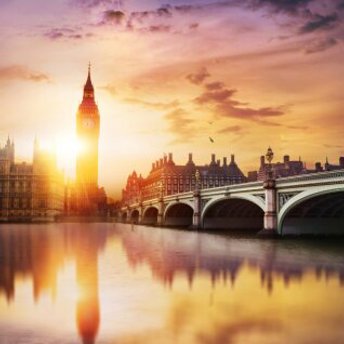 Image of the river Thames at night, showing the Big Ben