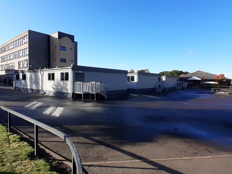 Image of Royal Highschool taken from a street view.